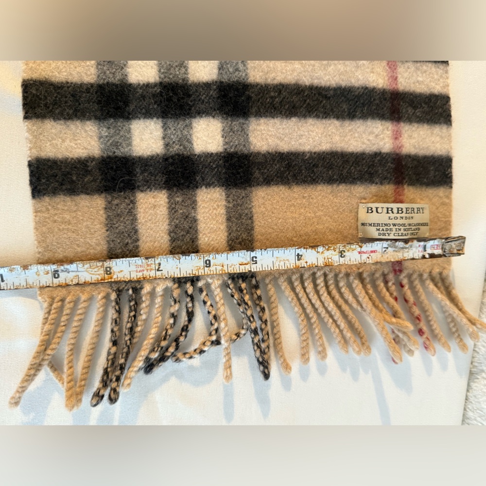 Burberry Beige Check Cashmere /wool blend unisex scarf - Picture 7 of 8